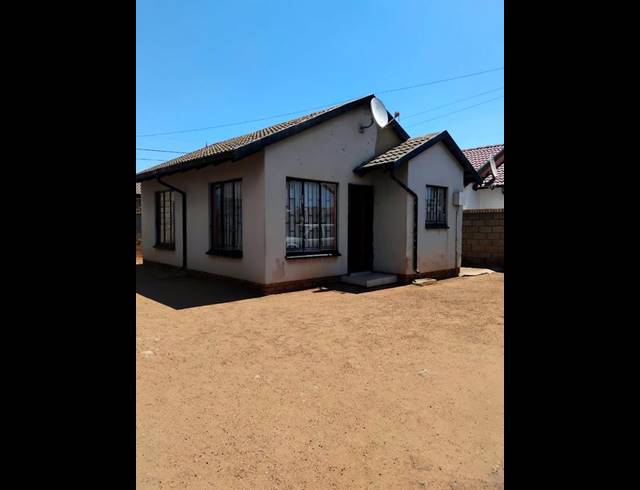 2 BEDROOM HOUSE FOR SALE IN PROTEA GLEN